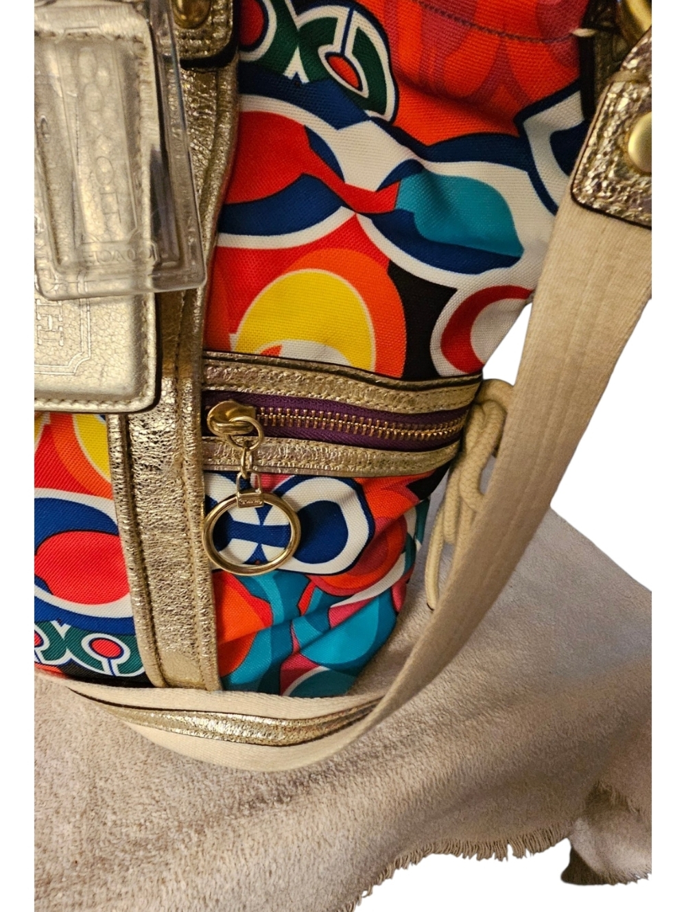 Coach Poppy C Spotlight 2 Way Tote with Gold Metalic Trim 2009 - Picture 7 of 11